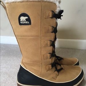 Sorel Tivoli winter boots size 8